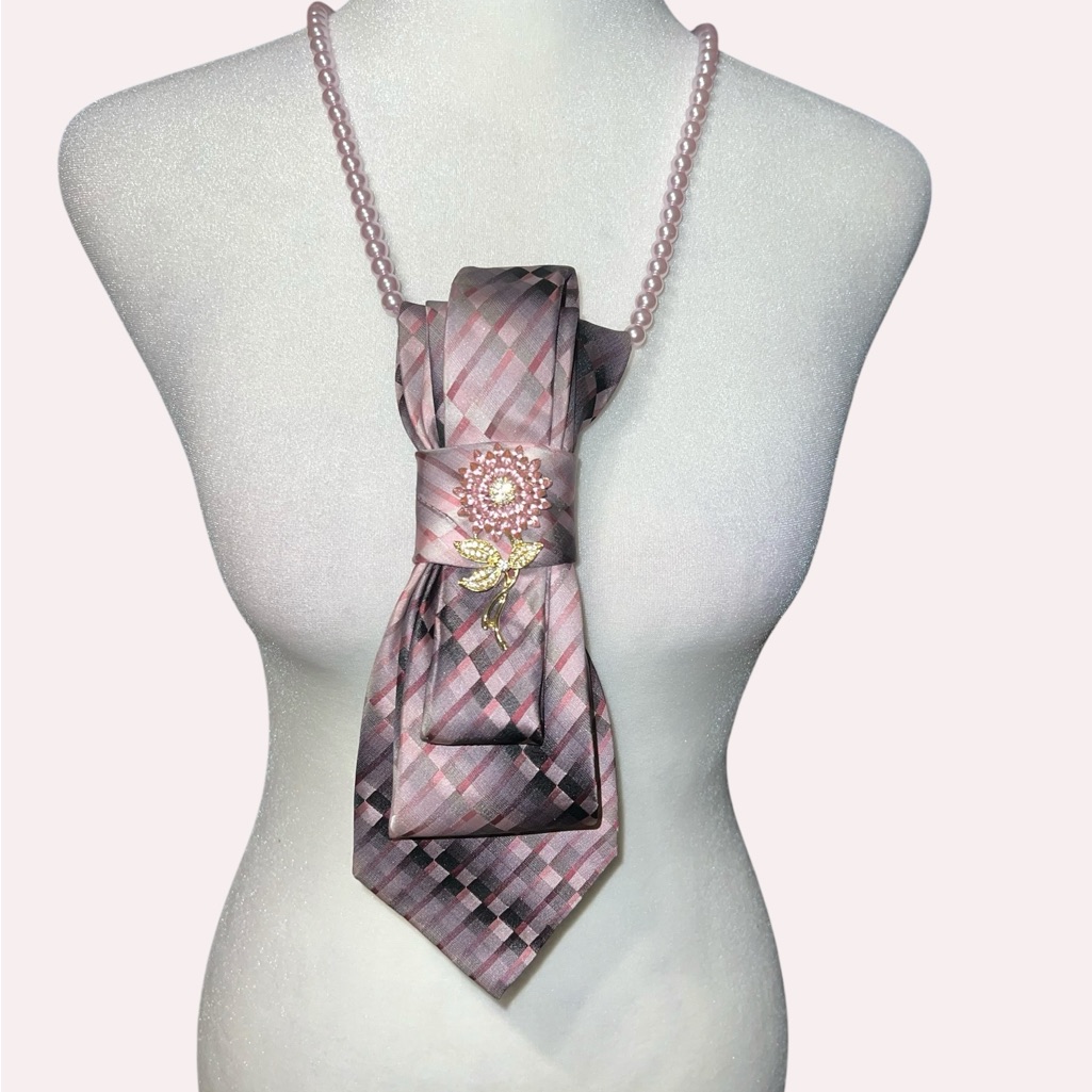 Elegant Pink Plaid Brooch Necktie Necklace